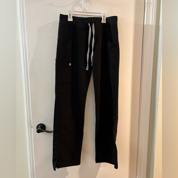 Gently Used Figs Scrub Set - Picture 3 of 4